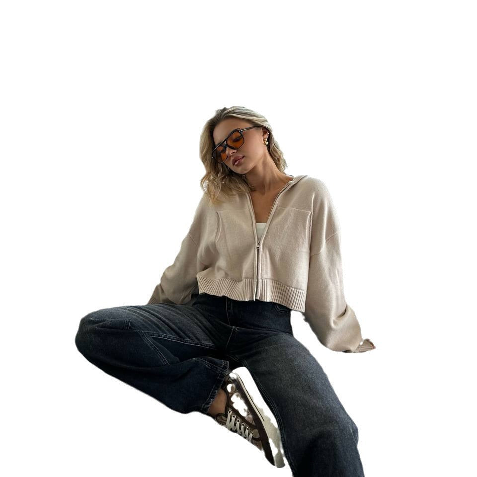 Women's cropped cardigan with zipper and modern cut NOVAE