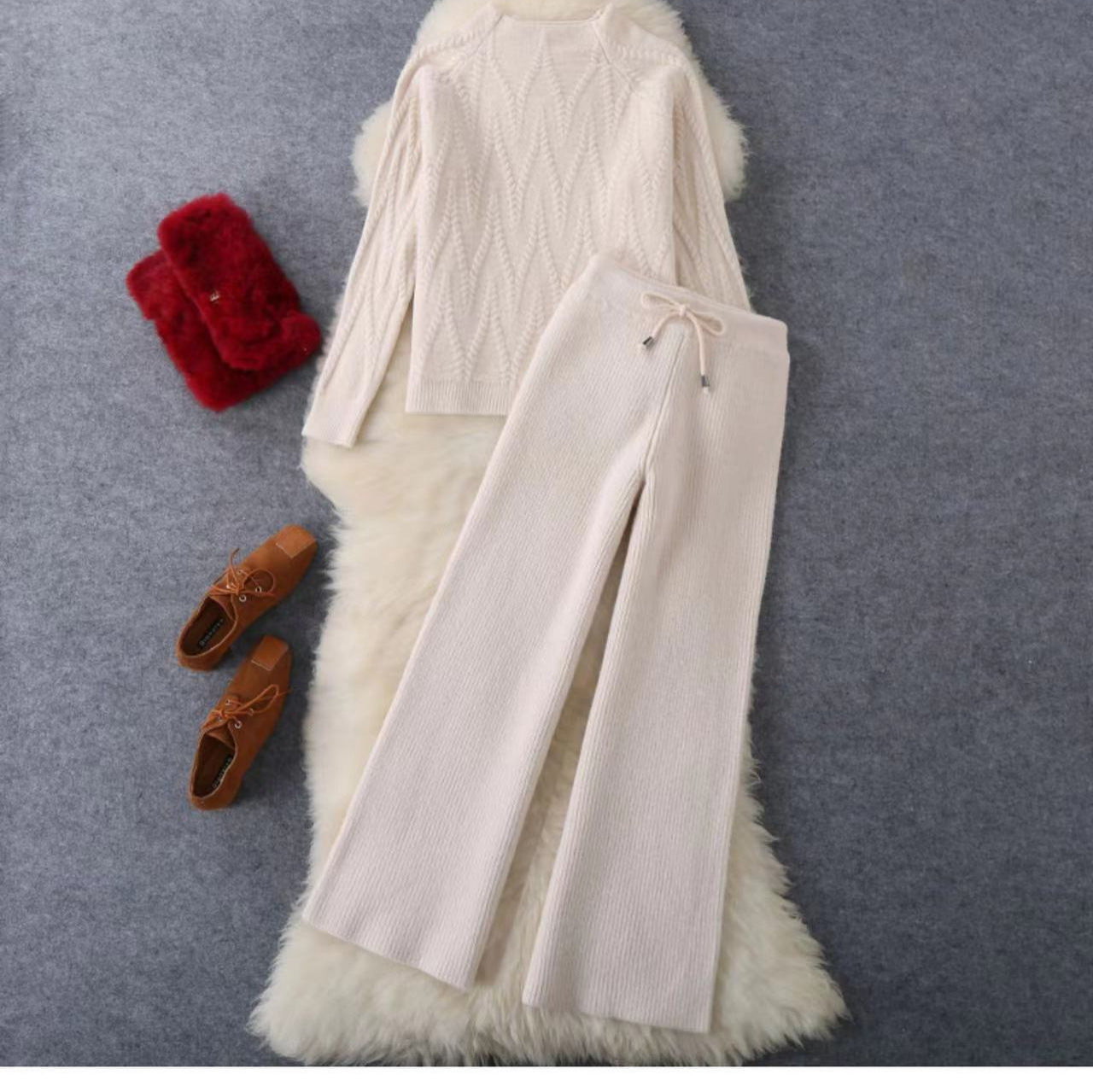 Women's set consisting of a knitted sweater and wide-leg trousers NOVAE