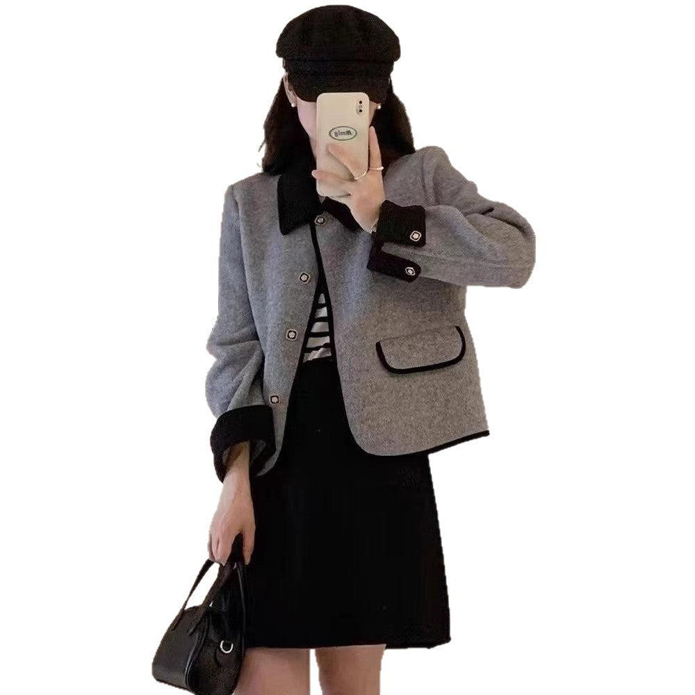 Women's elegant short jacket with contrasting details NOVAE