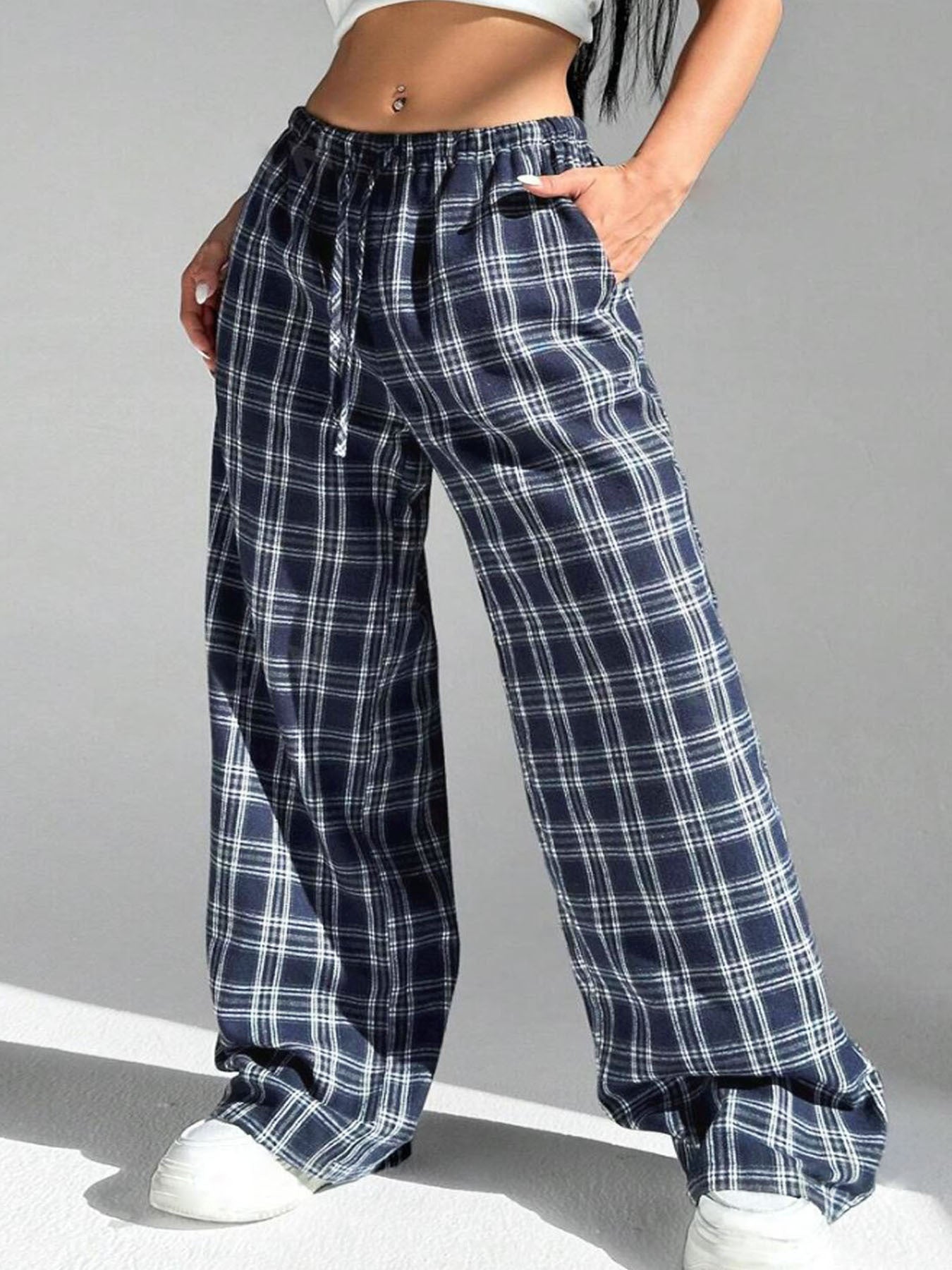 Women's Casual Checkered Trousers with Wide Cut and Elastic Waistband NOVAE