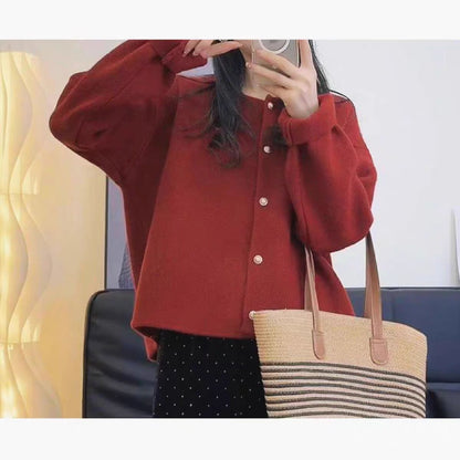 Women's chunky knit cardigan with elegant button placket and casual cut NOVAE