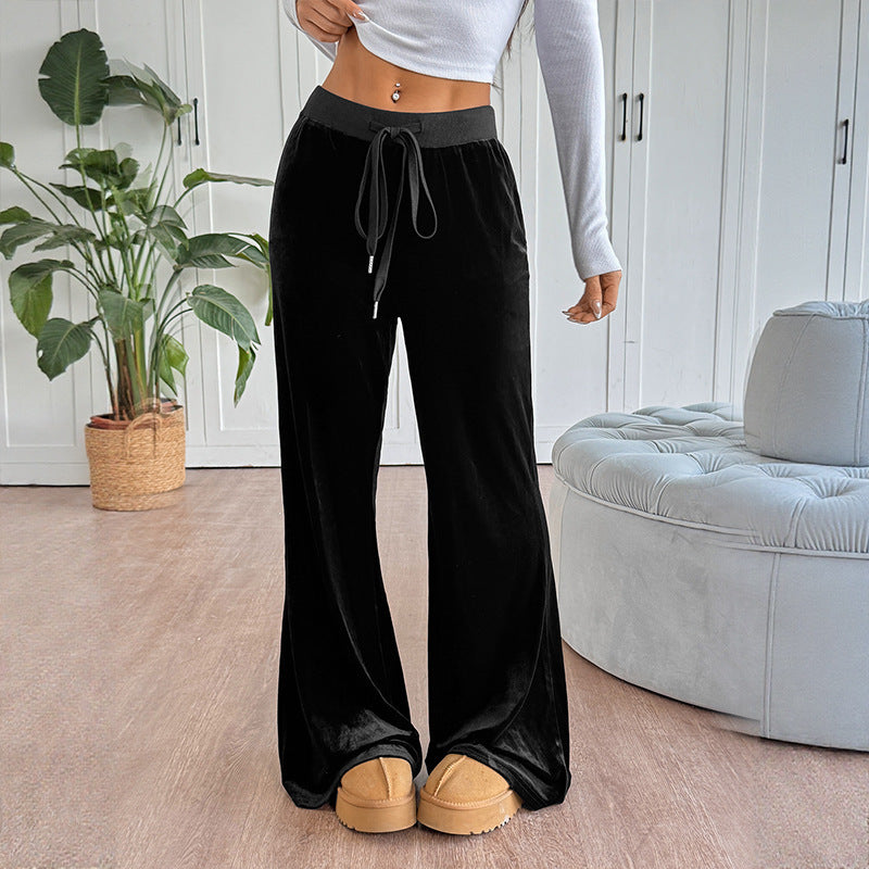 Women's comfortably cut lounge trousers in soft velvet NOVAE