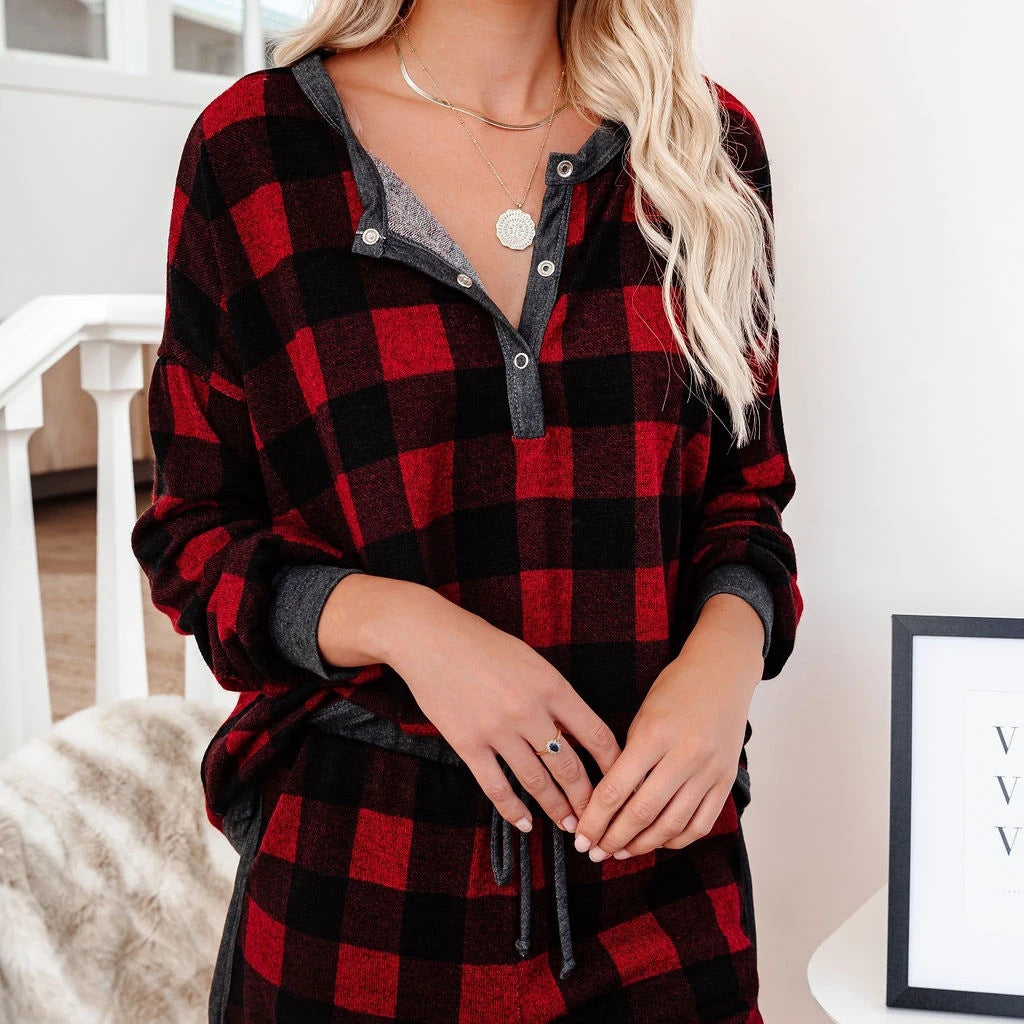 Women's Cozy Checkered Lounge Set with Short-Sleeved Top and Shorts NOVAE