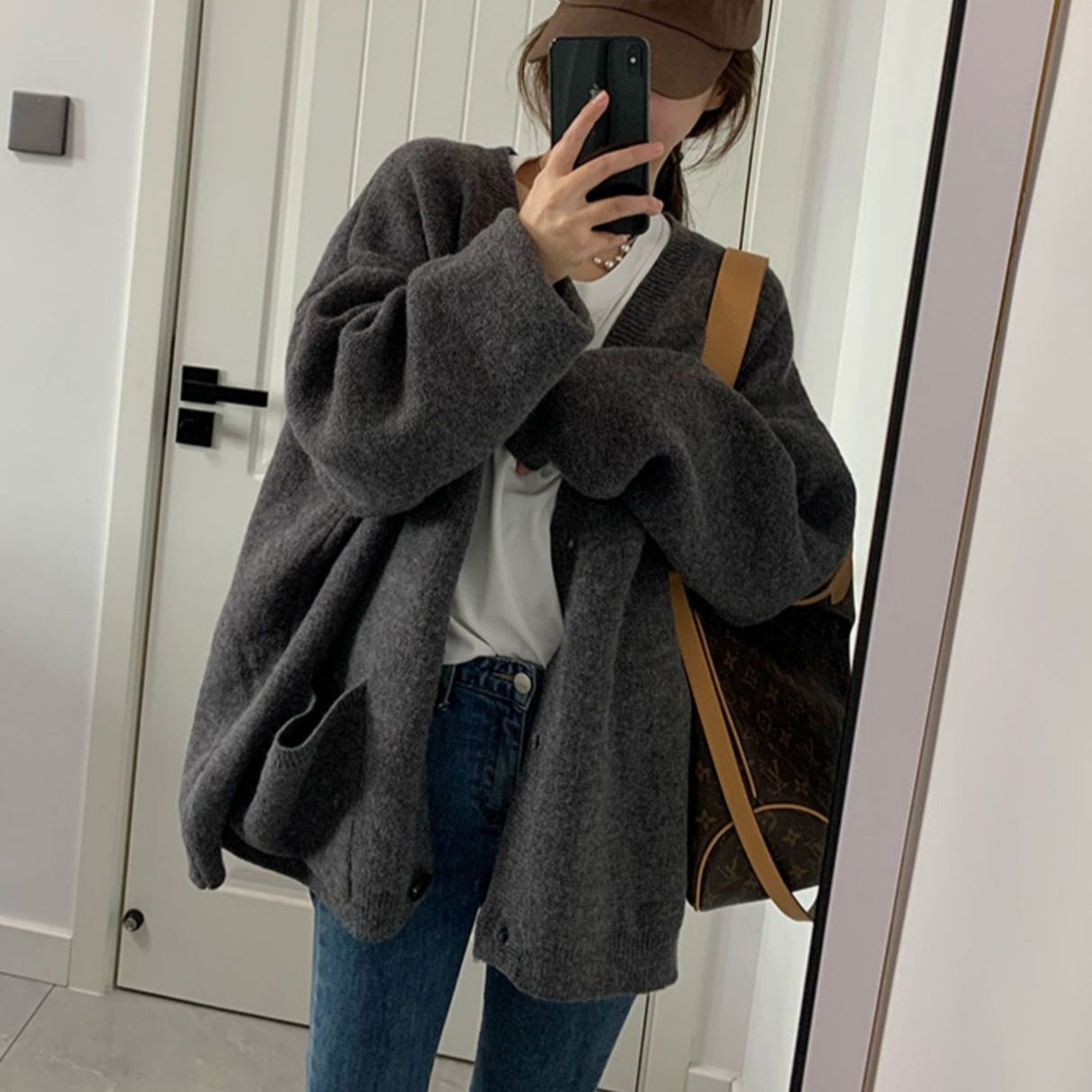 Women's cozy cardigan with wide sleeves and practical pockets NOVAE