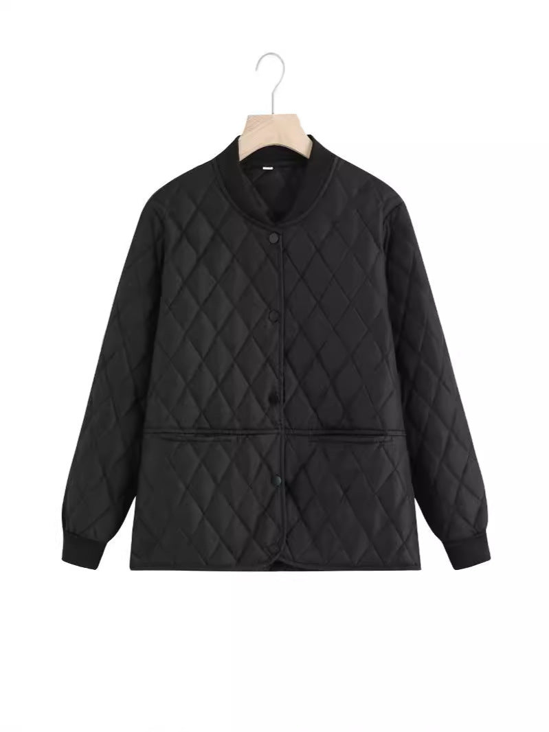 Women's quilted transitional jacket with practical pockets and a modern cut NOVAE