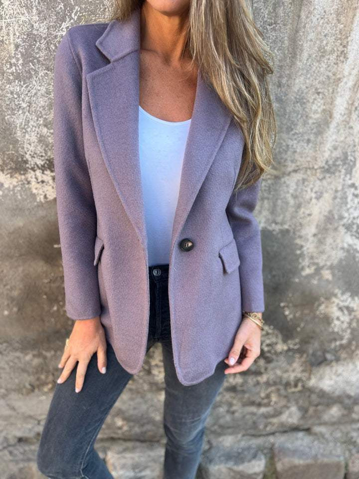 Women's elegant wool jacket with a slim fit NOVAE