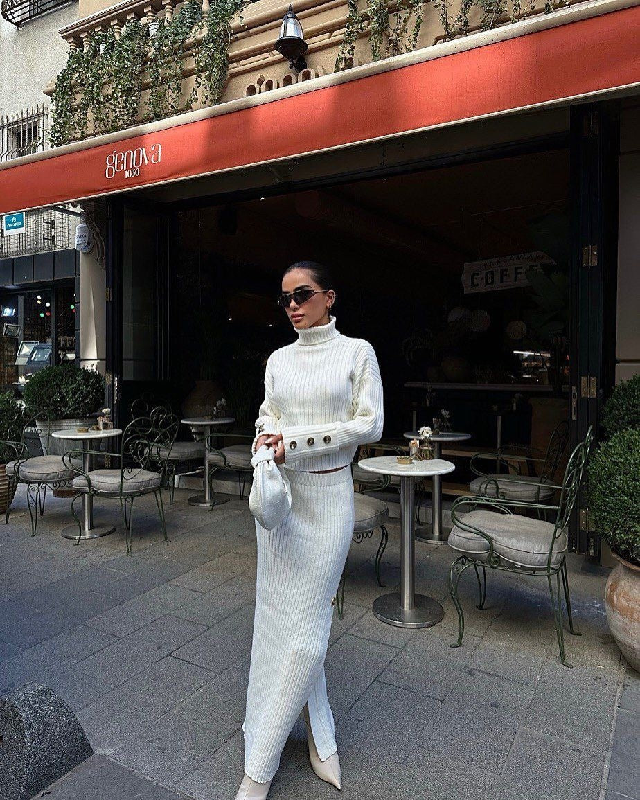 Women's knitted pleated skirt and sweater set NOVAE