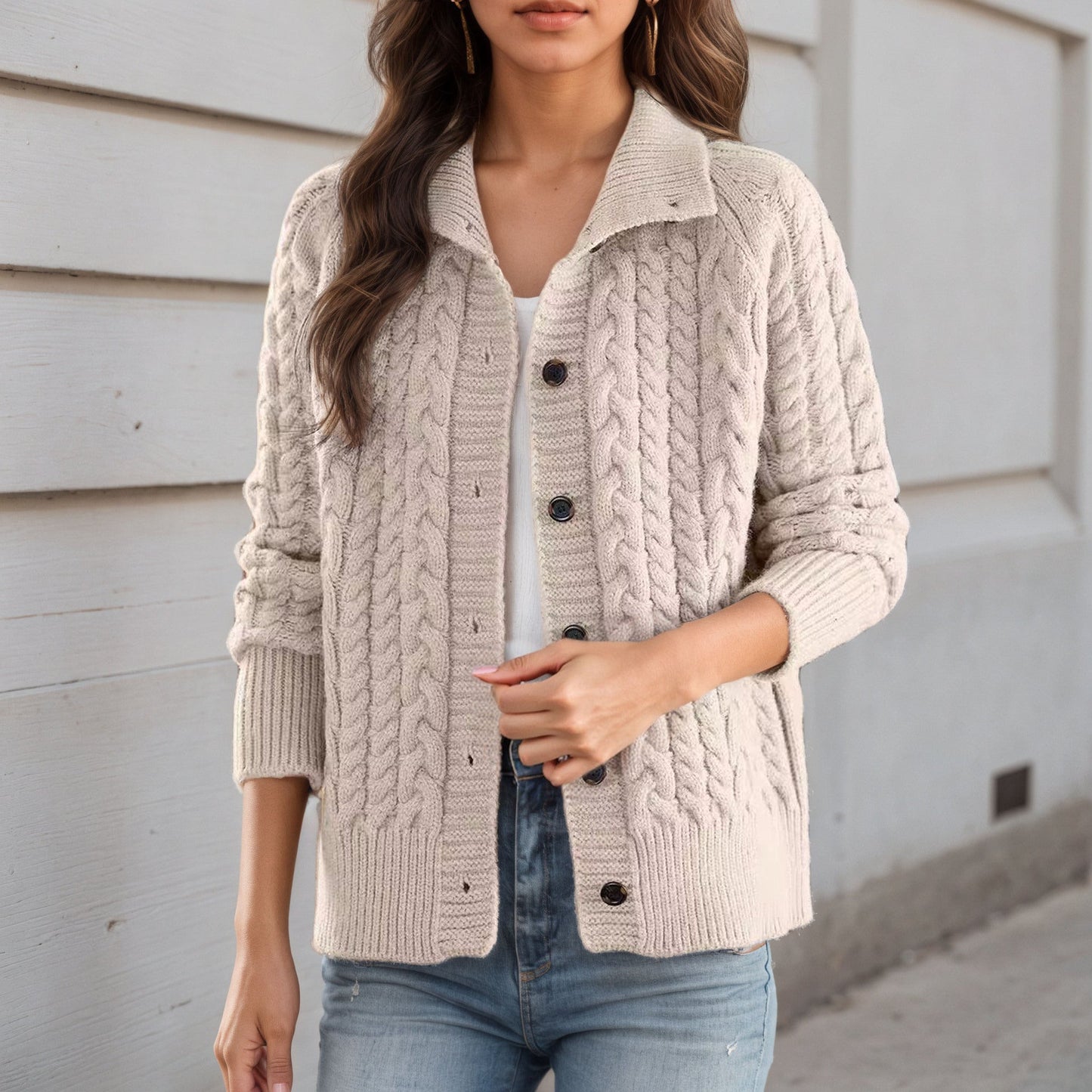 Women's chunky knit cardigan with decorative cable pattern and practical pockets NOVAE