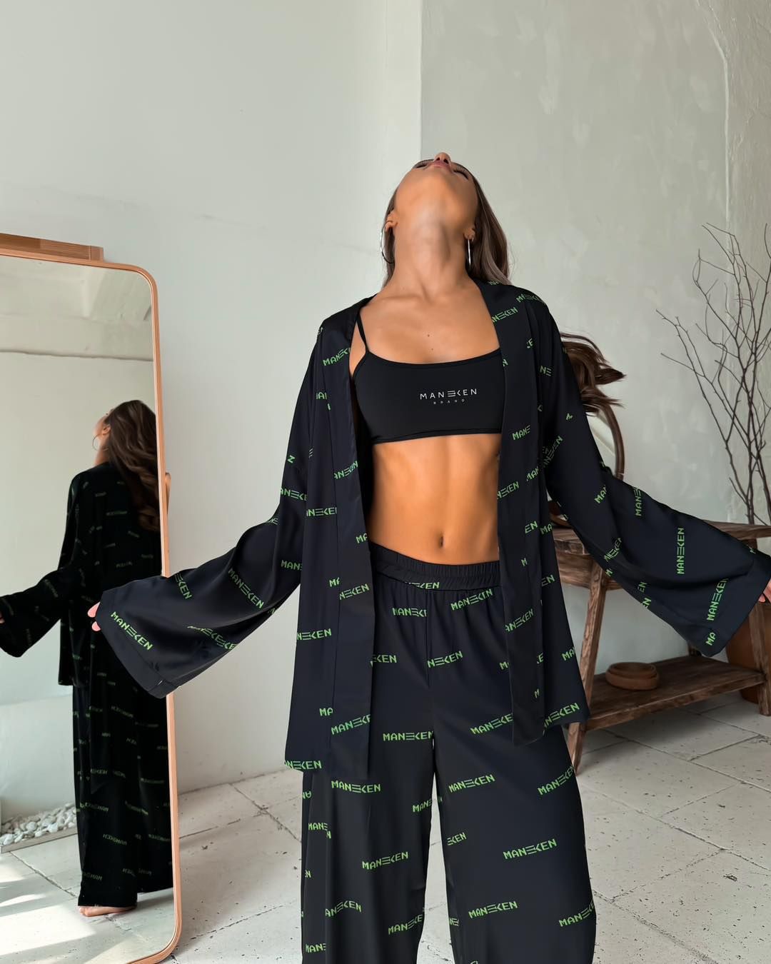 Women's fashionable satin set with long-sleeved jacket and trousers NOVAE