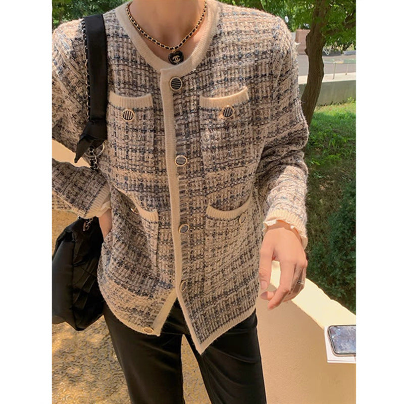 Women's cardigan with elegant design and practical pockets NOVAE