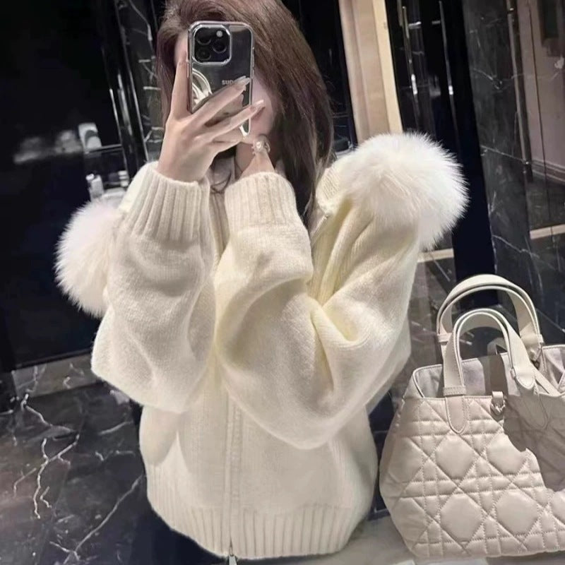 Women's cozy cardigan with luxurious fur collar and zipper NOVAE