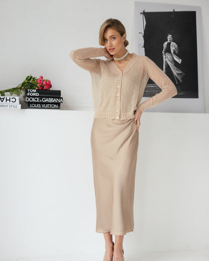 Women's cardigan with deep V-neck and practical pockets NOVAE