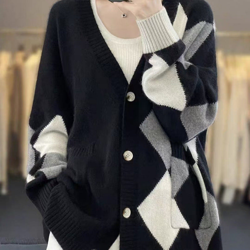 Women's chunky knit cardigan with a modern check pattern and practical pockets NOVAE