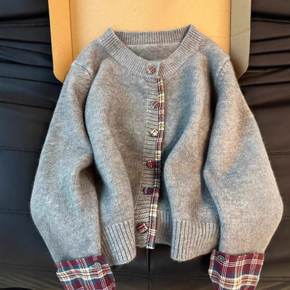 Women's cardigan with contrast collar and decorative buttons NOVAE