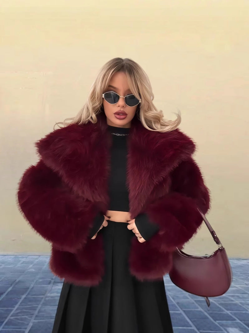 Women's faux fur jacket with elegant cut and soft lining NOVAE