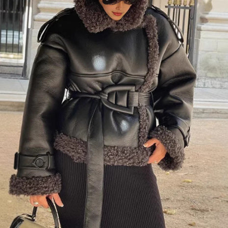 Women's faux fur jacket with stylish details and oversized cut NOVAE