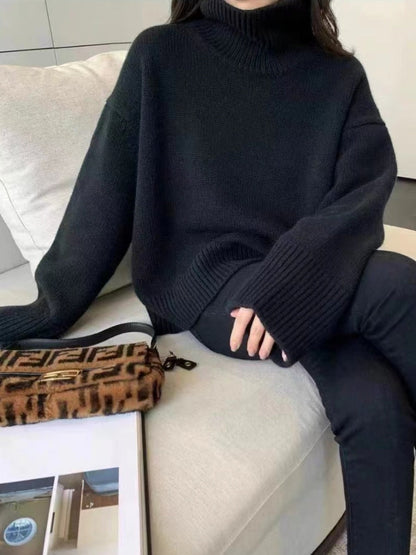 Women's Cozy Turtleneck Sweater made of High-Quality Knit NOVAE