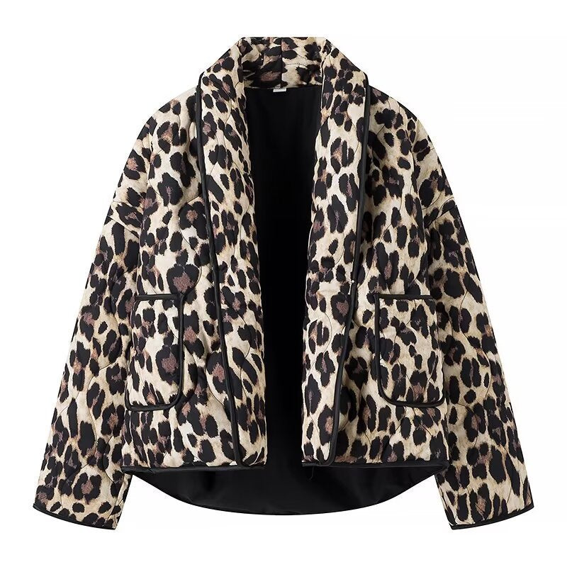 Women's fashionable leopard print jacket in a casual cut with practical pockets NOVAE