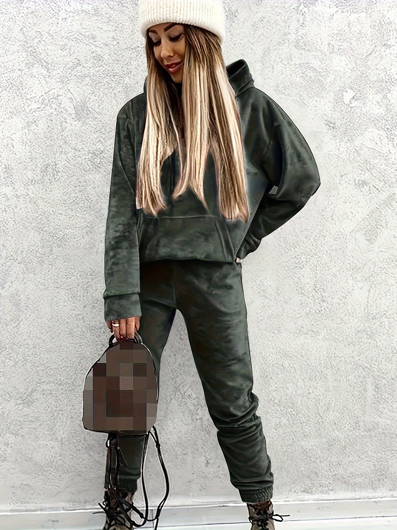 Women's sporty lounge set with hoodie and trousers NOVAE