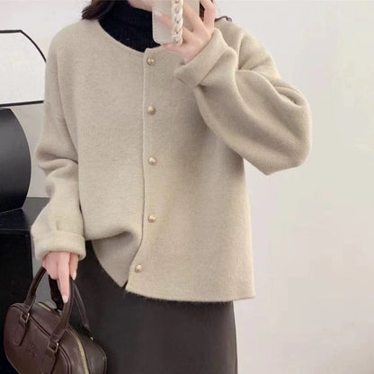 Women's chunky knit cardigan with elegant button placket and casual cut NOVAE