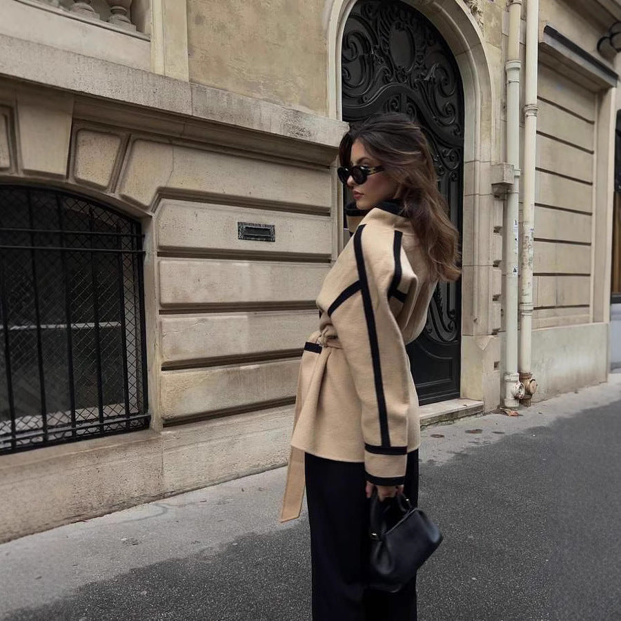 Women's fashionable oversized coat with belt and graphic contrasts NOVAE