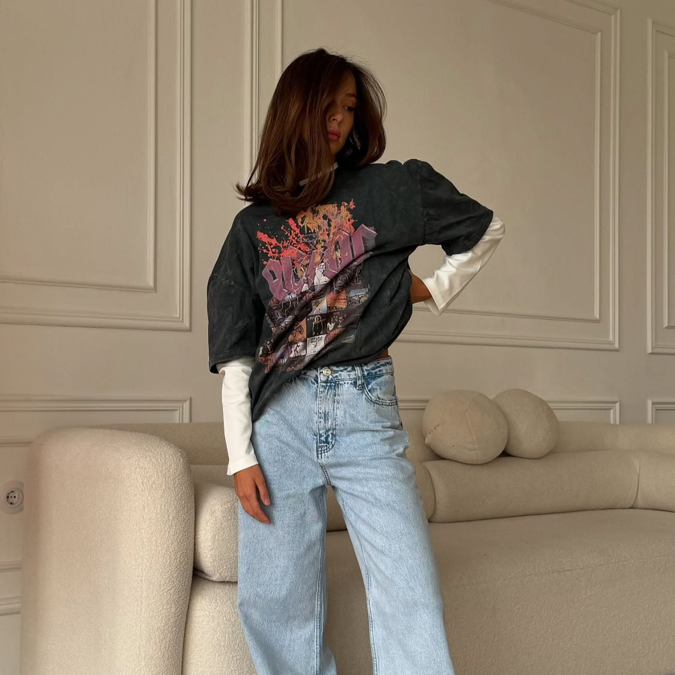 Women's comfortable oversized T-shirt with a casual cut and unique finish NOVAE