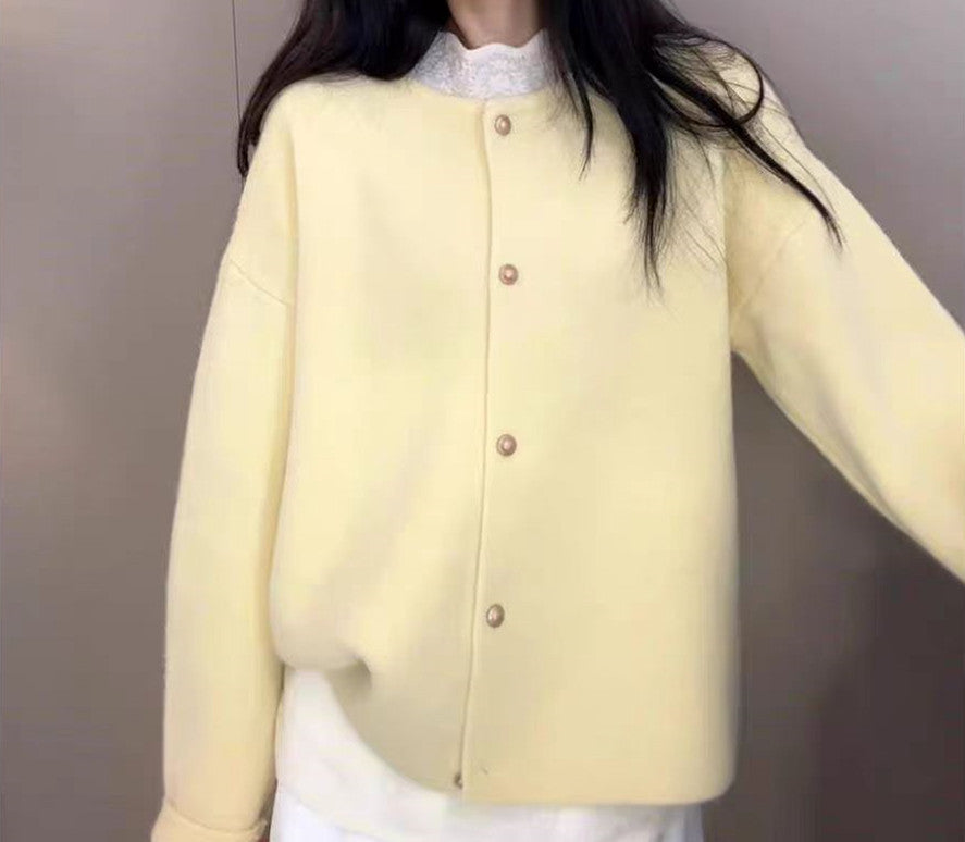 Women's chunky knit cardigan with elegant button placket and casual cut NOVAE