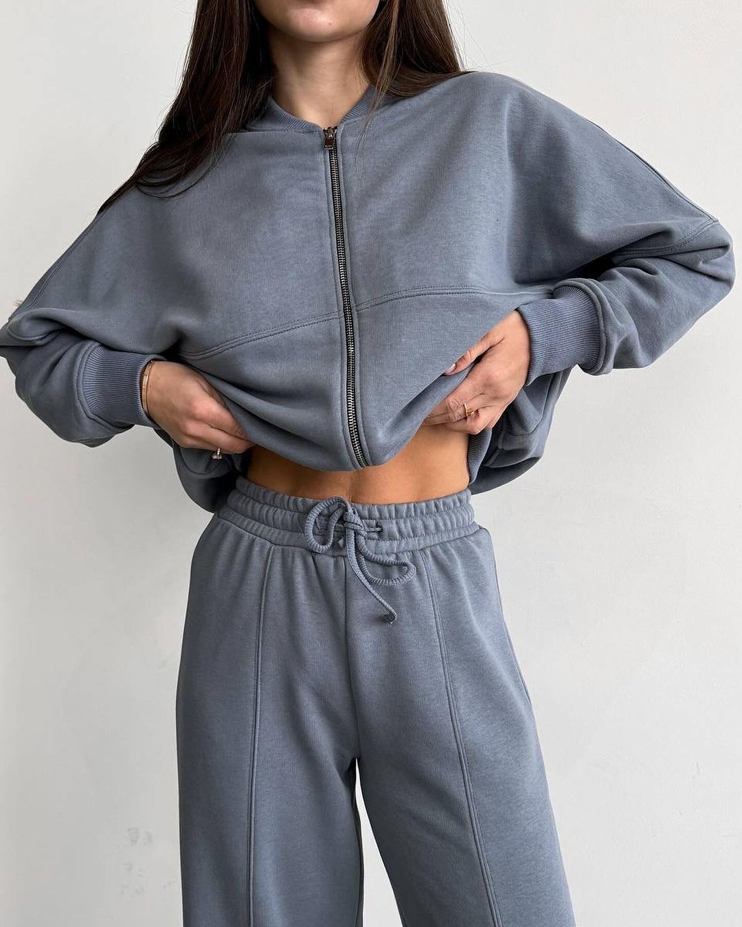 Women's sporty lounge set with zip-up jacket and wide-leg trousers NOVAE