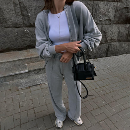 Women's casual two-piece suit with sweatshirt-like top and wide-legged trousers NOVAE