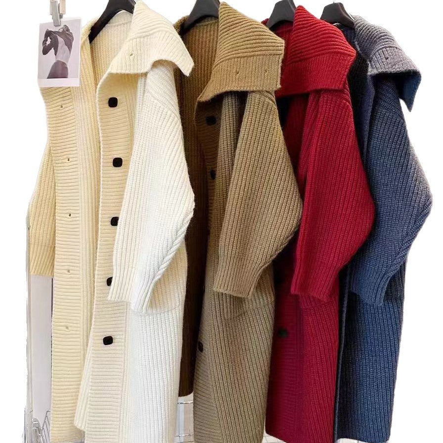 Women's chunky knit cardigan with a voluminous cut and decorative buttons NOVAE