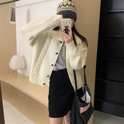 Women's chunky knit cardigan with contrasting buttons and textured design NOVAE