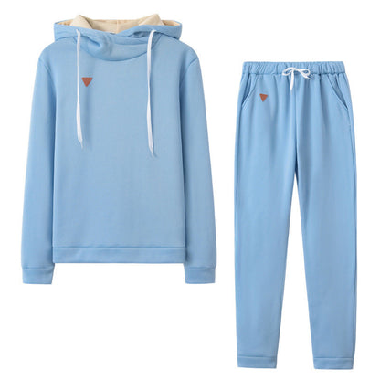 Women's sporty hoodie set with a comfortable fit and elasticated trousers NOVAE