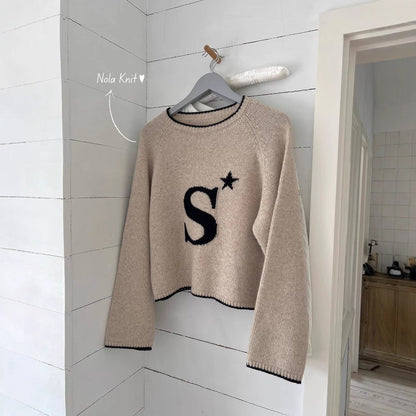 Women's fashionable knit sweater with graphic design and casual trouser cut NOVAE