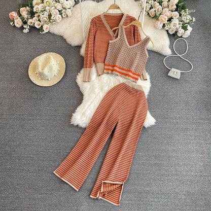 Women's stylish knit loungewear set with deep V-neck and wide-leg trousers NOVAE