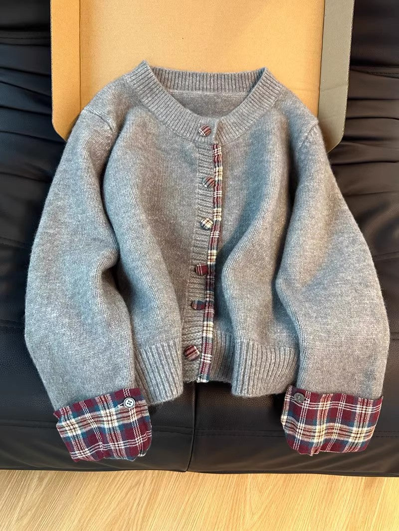 Women's cardigan with contrast collar and decorative buttons NOVAE