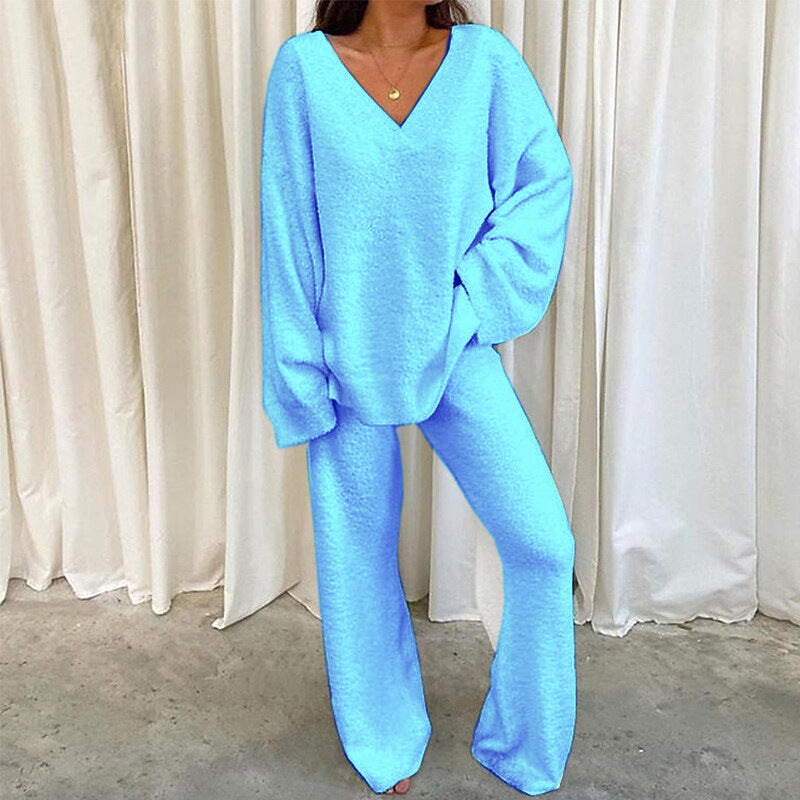 Women's Comfortable Fleece Loungewear Set with V-Neck NOVAE