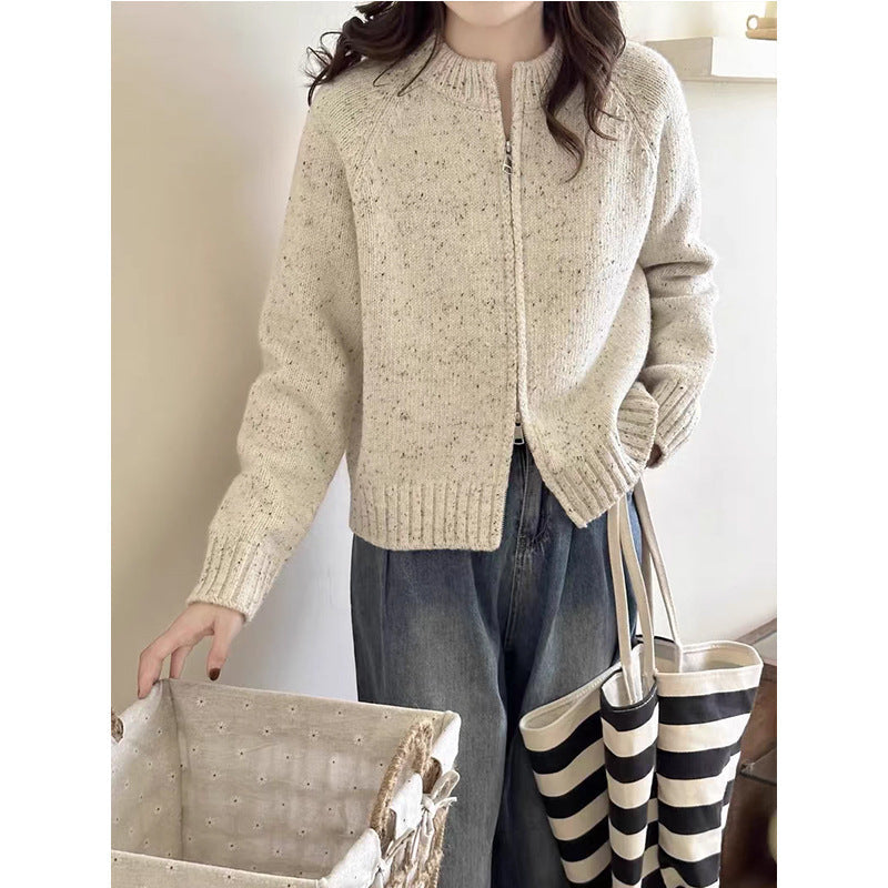 Women's cardigan with a modern zipper and ribbed cuffs NOVAE