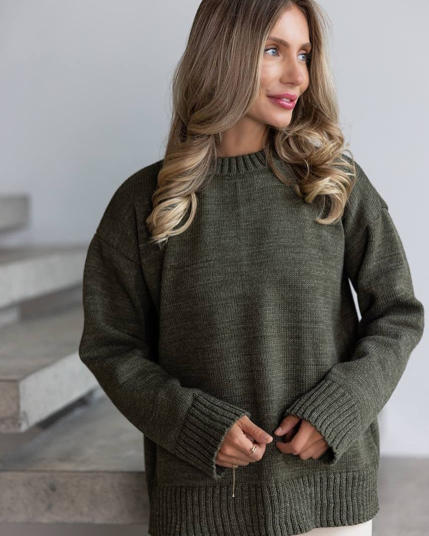 Women's chunky knit sweater with a relaxed fit and ribbed cuffs NOVAE