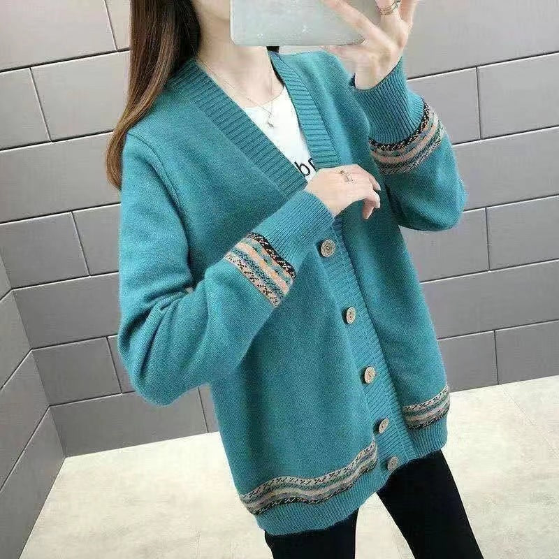 Women's cardigan with artistic embroidered details and button closure NOVAE