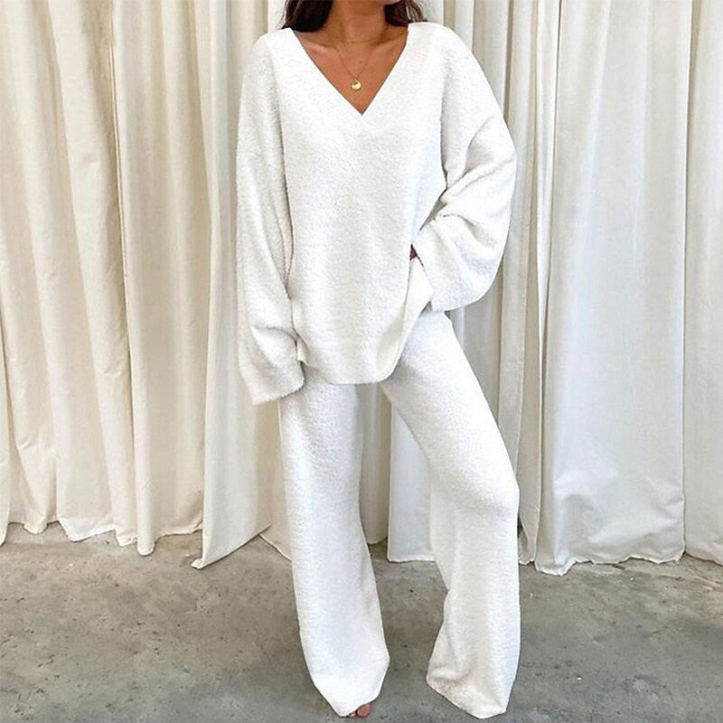 Women's Comfortable Fleece Loungewear Set with V-Neck NOVAE