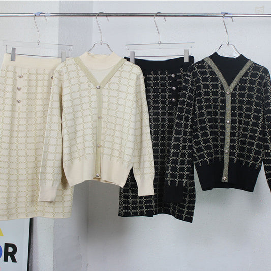 Women's knit ensemble with decorative buttons and elegant V-neck NOVAE