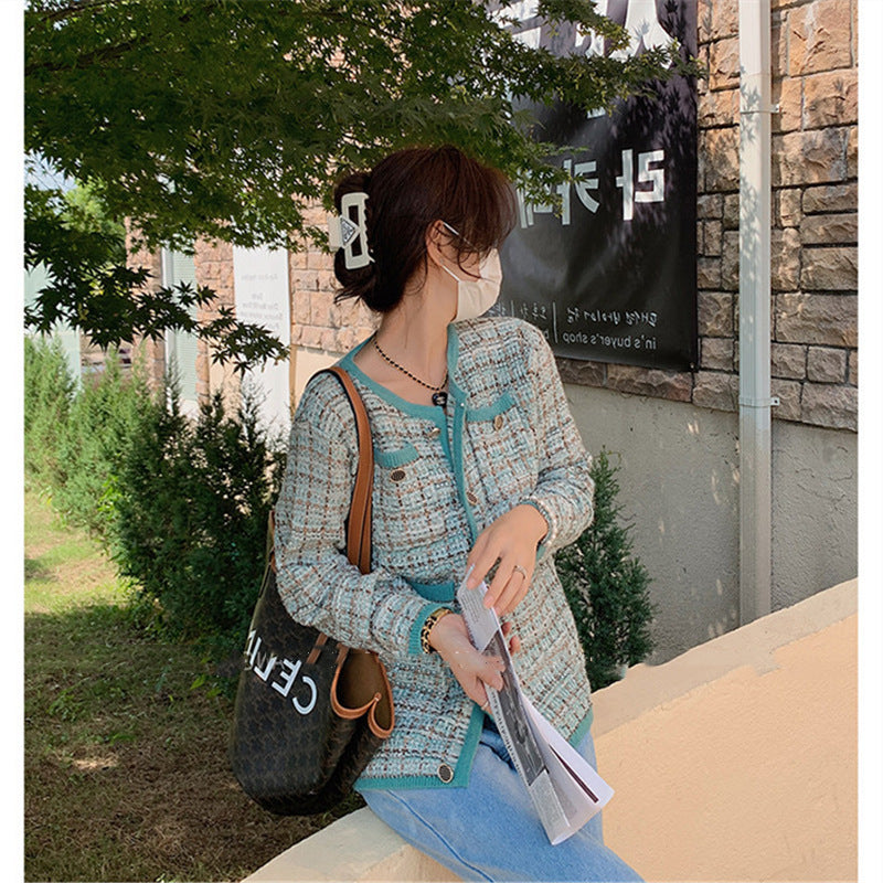 Women's cardigan with elegant design and practical pockets NOVAE