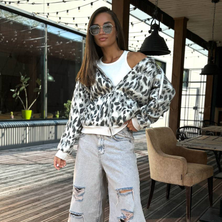 Women's hooded jacket with modern animal print and practical pockets NOVAE